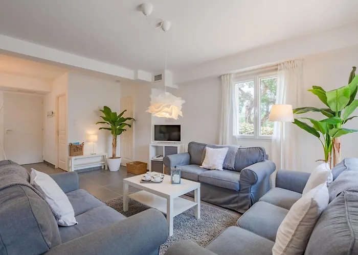 Feriehus De Stephanie By Interhome Les Issambres