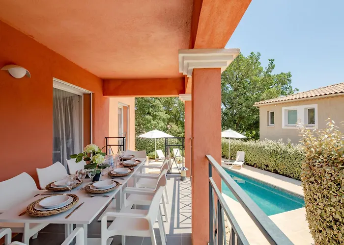 De Stephanie By Interhome Les Issambres