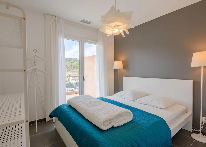De Stephanie By Interhome Feriehus Les Issambres